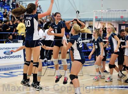 Thumbnail 1 in Viewpoint vs Windward (CIF SS D3AA Final) photogallery.