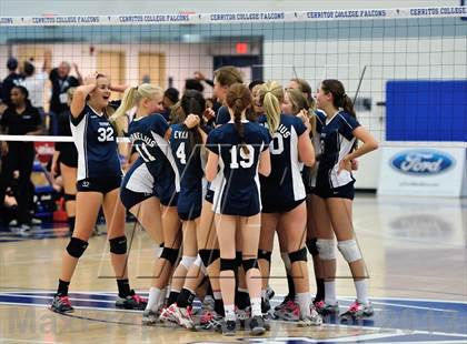 Thumbnail 2 in Viewpoint vs Windward (CIF SS D3AA Final) photogallery.
