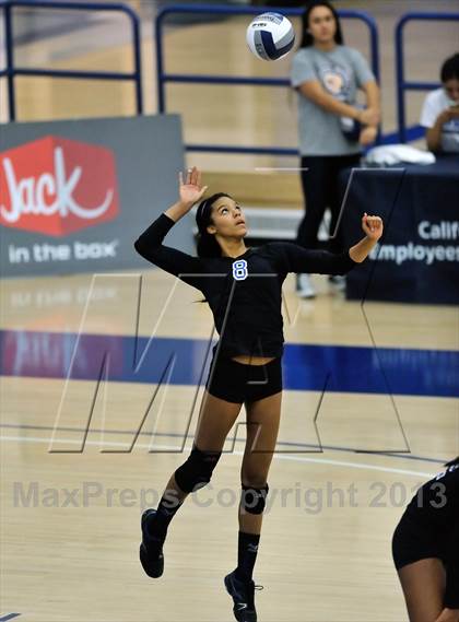 Thumbnail 1 in Viewpoint vs Windward (CIF SS D3AA Final) photogallery.