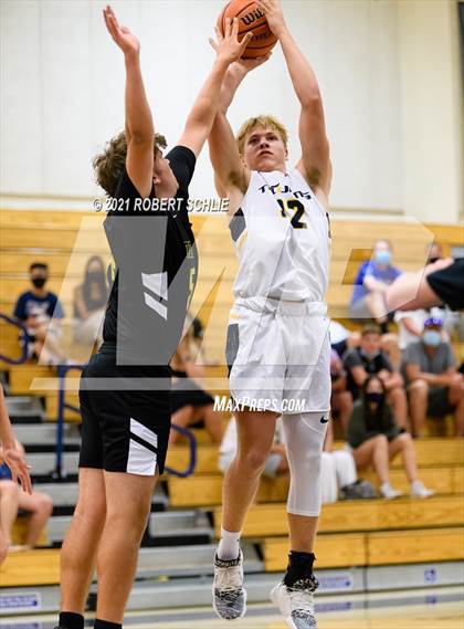 Thumbnail 3 in Del Oro @ Oak Ridge photogallery.