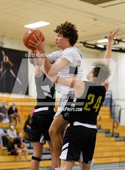 Thumbnail 2 in Del Oro @ Oak Ridge photogallery.