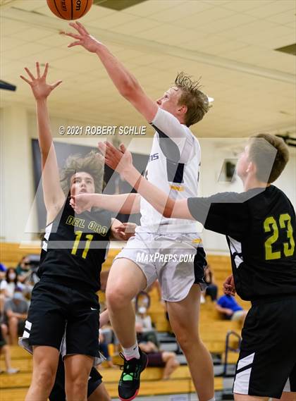 Thumbnail 3 in Del Oro @ Oak Ridge photogallery.
