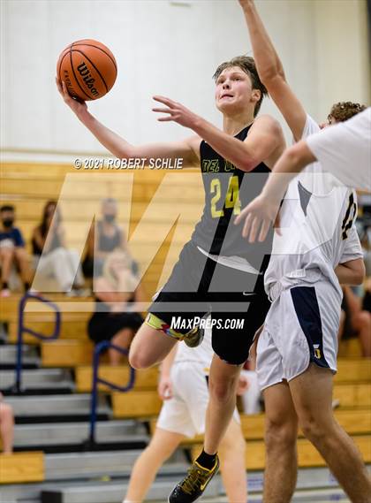 Thumbnail 1 in Del Oro @ Oak Ridge photogallery.