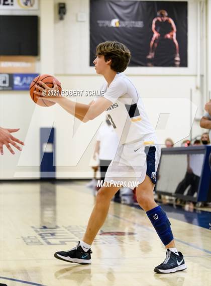 Thumbnail 2 in Del Oro @ Oak Ridge photogallery.