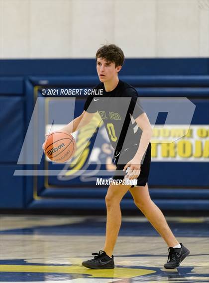 Thumbnail 2 in Del Oro @ Oak Ridge photogallery.