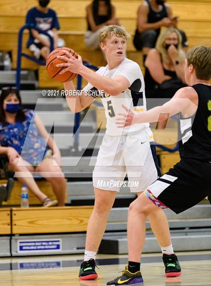 Thumbnail 3 in Del Oro @ Oak Ridge photogallery.
