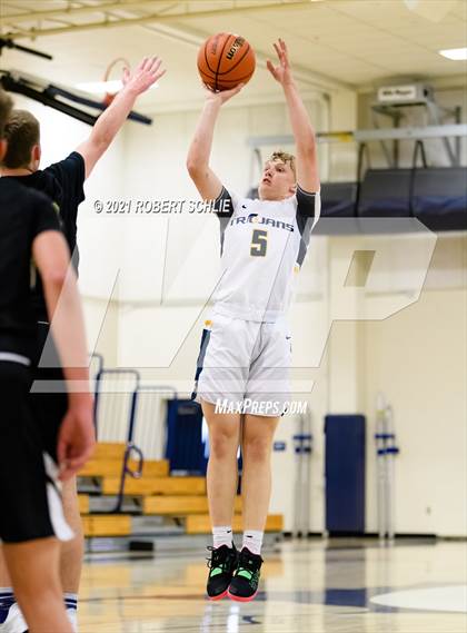Thumbnail 3 in Del Oro @ Oak Ridge photogallery.