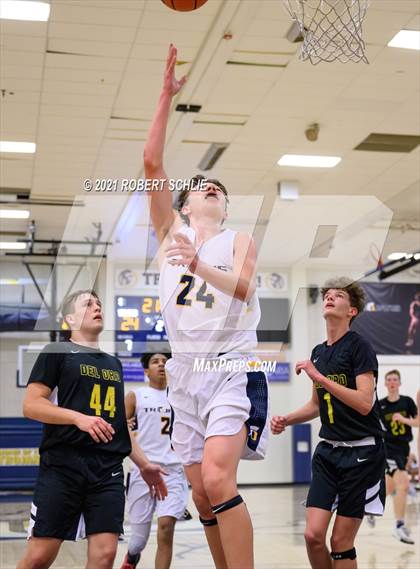 Thumbnail 1 in Del Oro @ Oak Ridge photogallery.