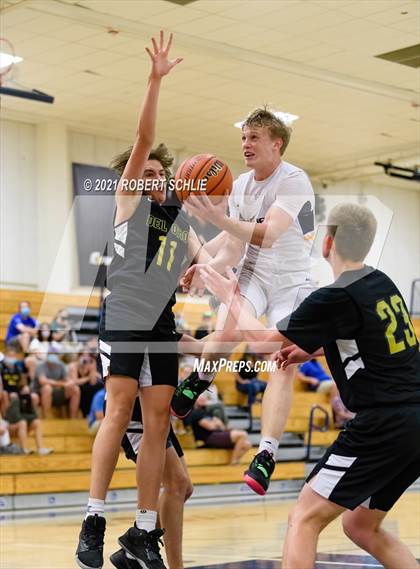 Thumbnail 1 in Del Oro @ Oak Ridge photogallery.