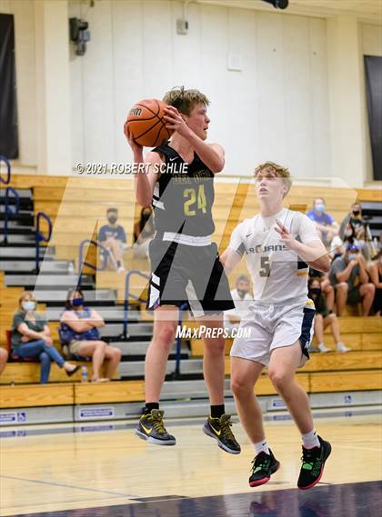 Thumbnail 3 in Del Oro @ Oak Ridge photogallery.