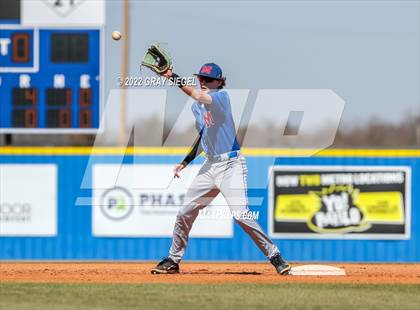 Thumbnail 2 in Moore @ Deer Creek photogallery.