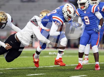 Thumbnail 1 in Oak Lawn Richards @ East St. Louis  (IHSA 6A Quarterfinal) photogallery.