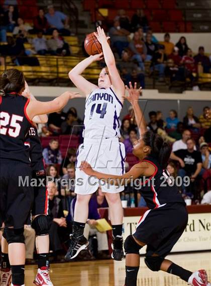 Thumbnail 1 in Canyon vs Wichita Falls (Fantasy of Lights D1 Championship) photogallery.