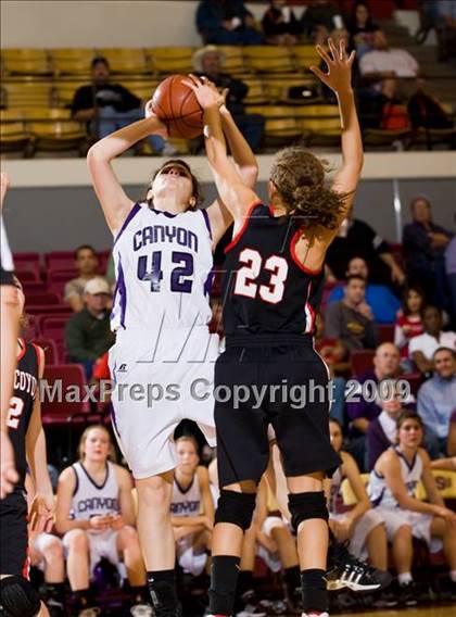 Thumbnail 2 in Canyon vs Wichita Falls (Fantasy of Lights D1 Championship) photogallery.