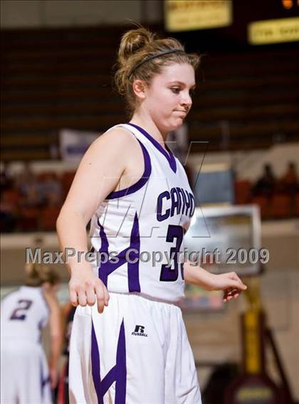 Thumbnail 1 in Canyon vs Wichita Falls (Fantasy of Lights D1 Championship) photogallery.