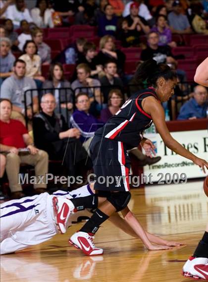 Thumbnail 1 in Canyon vs Wichita Falls (Fantasy of Lights D1 Championship) photogallery.