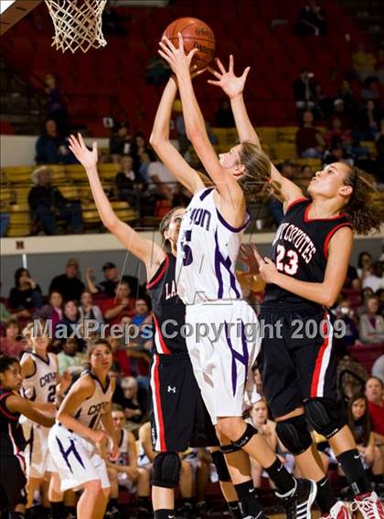 Thumbnail 1 in Canyon vs Wichita Falls (Fantasy of Lights D1 Championship) photogallery.