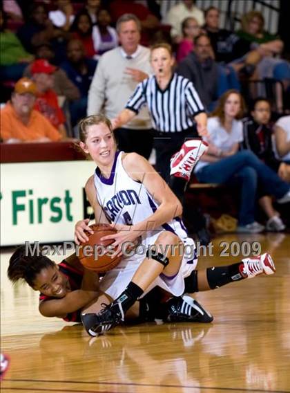 Thumbnail 2 in Canyon vs Wichita Falls (Fantasy of Lights D1 Championship) photogallery.
