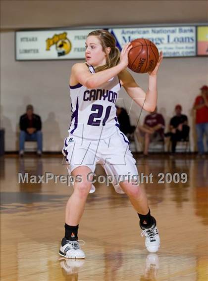 Thumbnail 2 in Canyon vs Wichita Falls (Fantasy of Lights D1 Championship) photogallery.