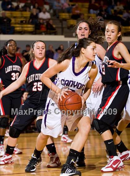 Thumbnail 1 in Canyon vs Wichita Falls (Fantasy of Lights D1 Championship) photogallery.