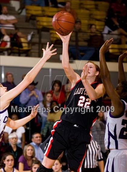 Thumbnail 1 in Canyon vs Wichita Falls (Fantasy of Lights D1 Championship) photogallery.