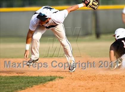 Thumbnail 3 in Dobie @ Pasadena Memorial photogallery.