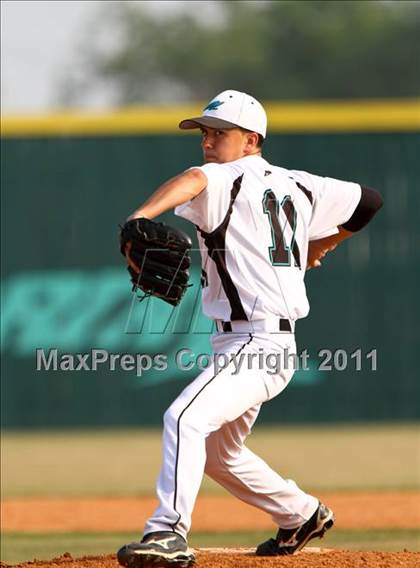 Thumbnail 1 in Dobie @ Pasadena Memorial photogallery.