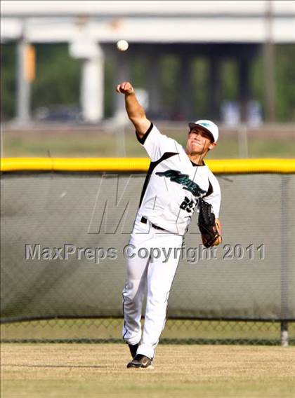 Thumbnail 1 in Dobie @ Pasadena Memorial photogallery.