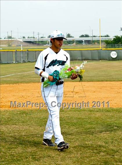 Thumbnail 1 in Dobie @ Pasadena Memorial photogallery.