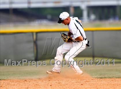 Thumbnail 1 in Dobie @ Pasadena Memorial photogallery.