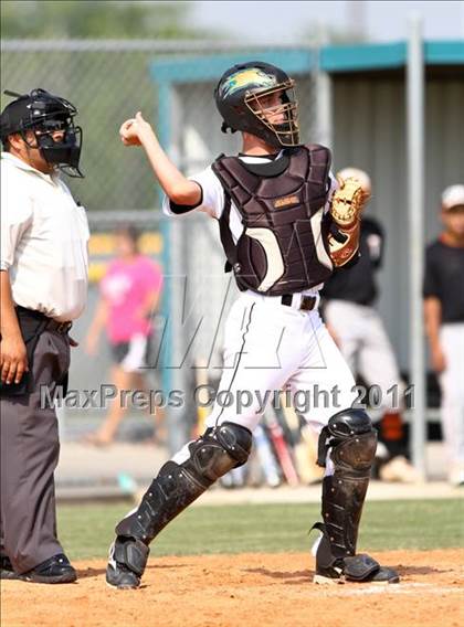 Thumbnail 3 in Dobie @ Pasadena Memorial photogallery.