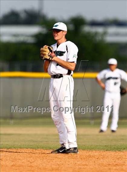 Thumbnail 2 in Dobie @ Pasadena Memorial photogallery.