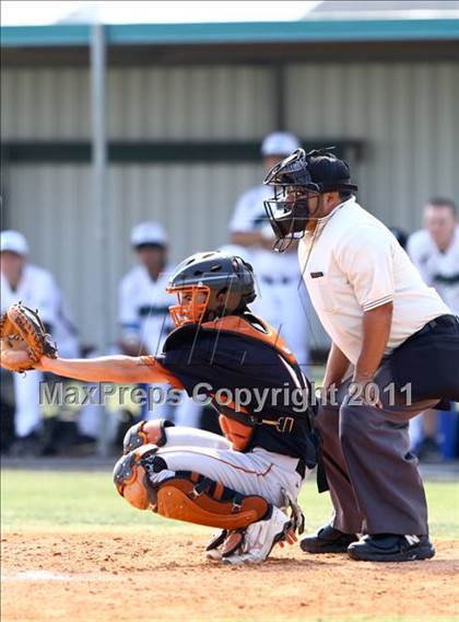 Thumbnail 1 in Dobie @ Pasadena Memorial photogallery.
