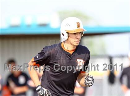 Thumbnail 1 in Dobie @ Pasadena Memorial photogallery.