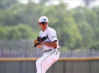 Thumbnail 3 in Dobie @ Pasadena Memorial photogallery.