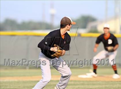 Thumbnail 1 in Dobie @ Pasadena Memorial photogallery.
