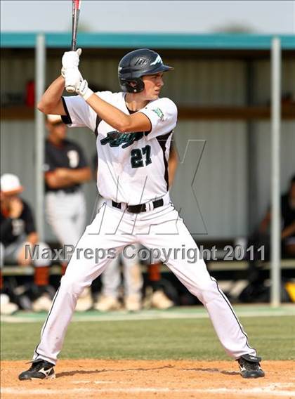 Thumbnail 1 in Dobie @ Pasadena Memorial photogallery.