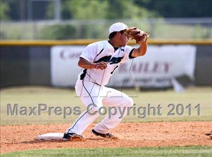 Thumbnail 1 in Dobie @ Pasadena Memorial photogallery.