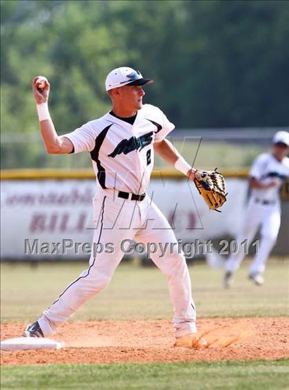 Thumbnail 1 in Dobie @ Pasadena Memorial photogallery.