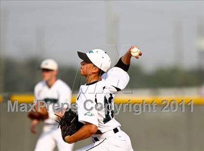 Thumbnail 3 in Dobie @ Pasadena Memorial photogallery.