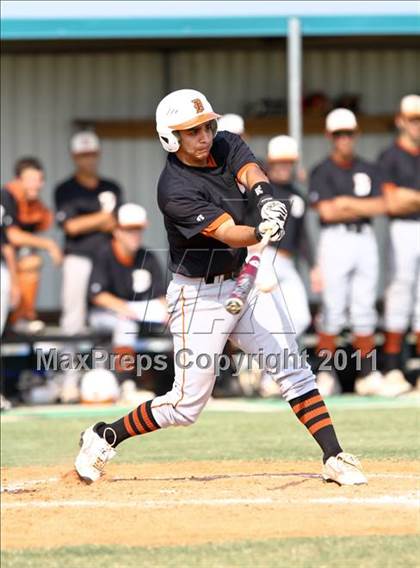 Thumbnail 1 in Dobie @ Pasadena Memorial photogallery.