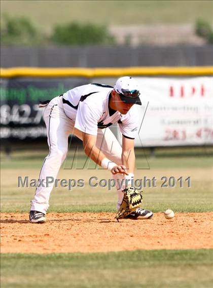 Thumbnail 1 in Dobie @ Pasadena Memorial photogallery.