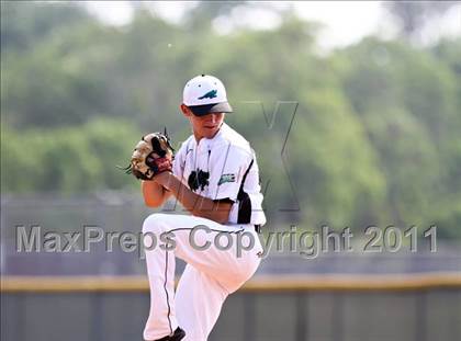 Thumbnail 2 in Dobie @ Pasadena Memorial photogallery.