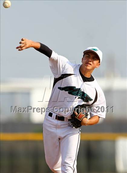 Thumbnail 1 in Dobie @ Pasadena Memorial photogallery.