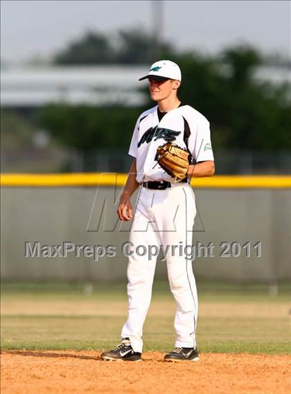 Thumbnail 3 in Dobie @ Pasadena Memorial photogallery.