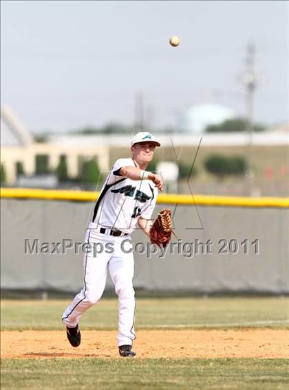 Thumbnail 1 in Dobie @ Pasadena Memorial photogallery.