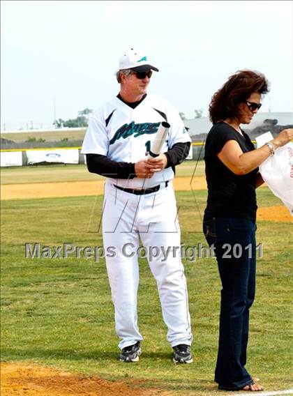 Thumbnail 2 in Dobie @ Pasadena Memorial photogallery.