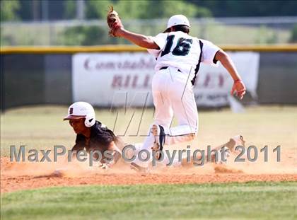 Thumbnail 1 in Dobie @ Pasadena Memorial photogallery.