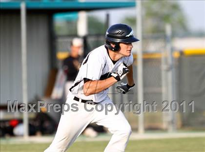 Thumbnail 3 in Dobie @ Pasadena Memorial photogallery.