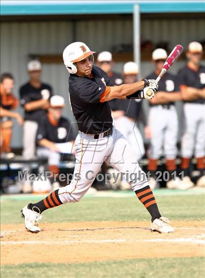 Thumbnail 2 in Dobie @ Pasadena Memorial photogallery.